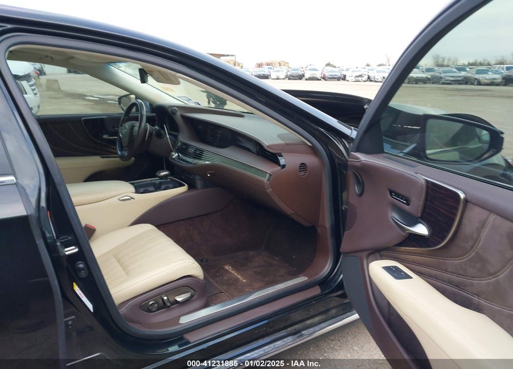 2018 LEXUS LS 500 VIN: JTHC51FF7J5001049
