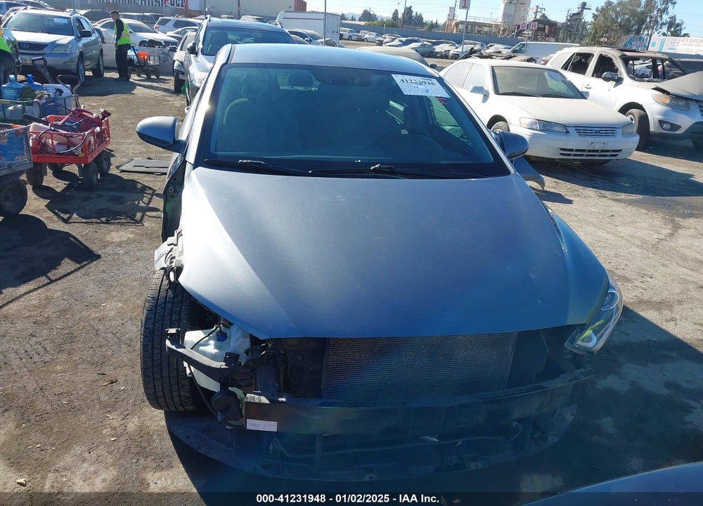 2018 HYUNDAI ELANTRA SE VIN: 5NPD74LFXJH321116