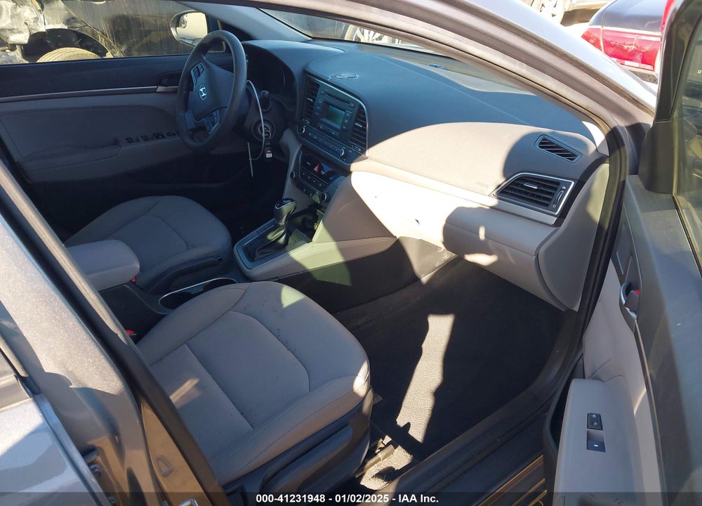 2018 HYUNDAI ELANTRA SE VIN: 5NPD74LFXJH321116