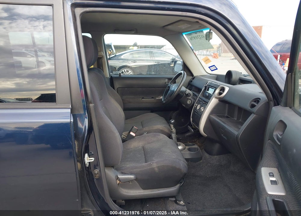 2005 SCION XB VIN: JTLKT334754023411