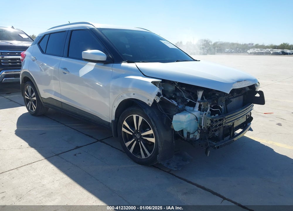 2019 NISSAN KICKS SV VIN: 3N1CP5CU3KL525065