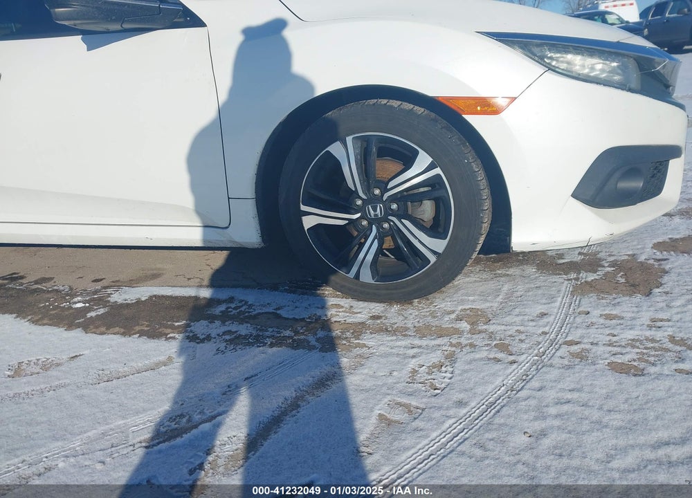 2016 HONDA CIVIC TOURING VIN: 19XFC1F95GE032764