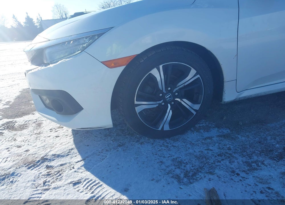 2016 HONDA CIVIC TOURING VIN: 19XFC1F95GE032764