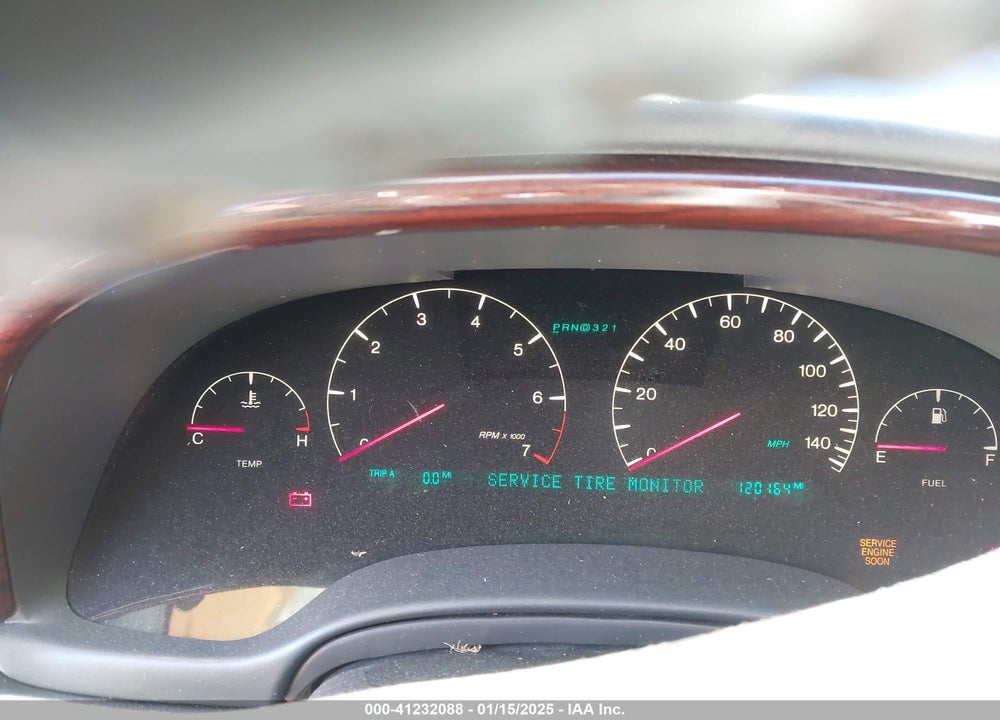 2004 CADILLAC DEVILLE DTS VIN: 1G6KF57924U136270