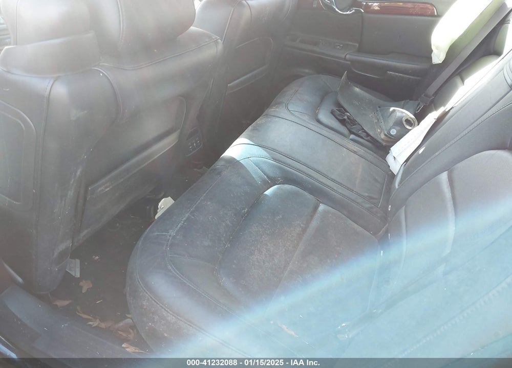 2004 CADILLAC DEVILLE DTS VIN: 1G6KF57924U136270