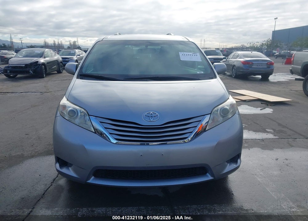 2017 TOYOTA SIENNA VIN: 5TDKZ3DC9HS787754