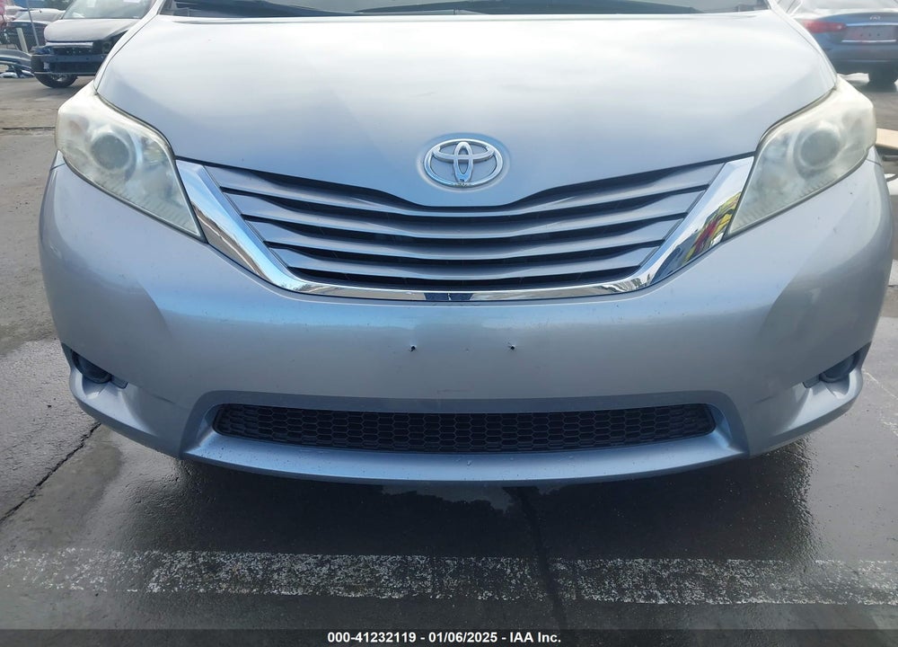 2017 TOYOTA SIENNA VIN: 5TDKZ3DC9HS787754