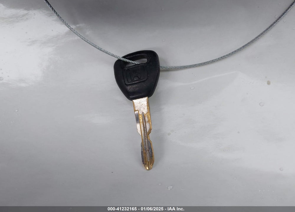 2002 HONDA CIVIC LX VIN: 2HGES16652H550294
