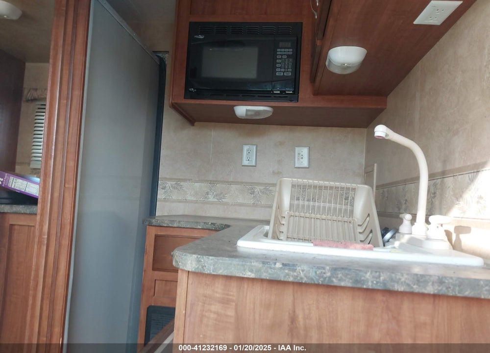 2011 JAYCO JAYFLIGHT 33RLDS VIN: 1UJBJ0BS1B1ET0138