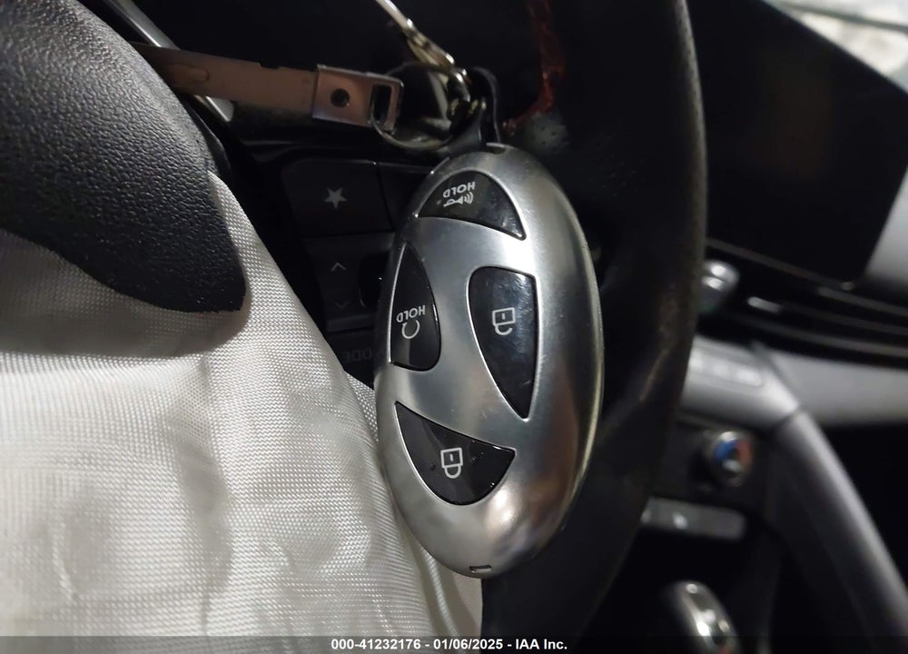 2024 HYUNDAI ELANTRA VIN: KMHLR4DF5RU724549
