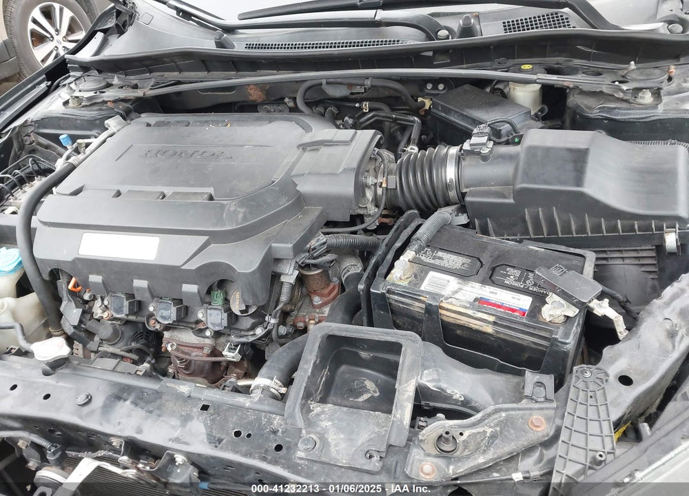 2013 HONDA ACCORD VIN: 1HGCR3F88DA029166