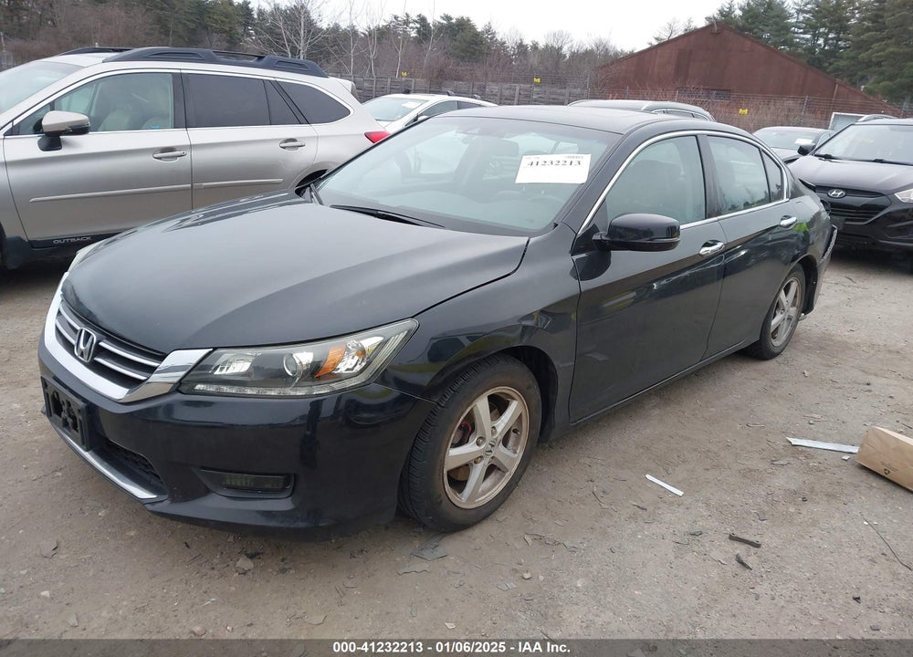 2013 HONDA ACCORD VIN: 1HGCR3F88DA029166