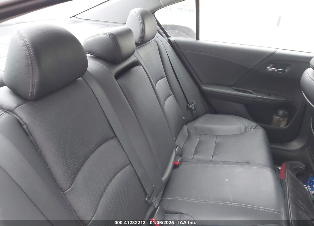 2013 HONDA ACCORD VIN: 1HGCR3F88DA029166
