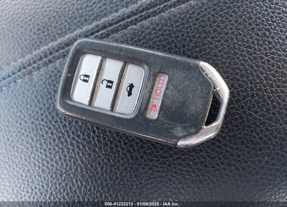 2013 HONDA ACCORD VIN: 1HGCR3F88DA029166