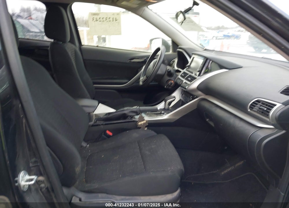 2019 MITSUBISHI ECLIPSE CROSS ES VIN: JA4AT3AA1KZ049138