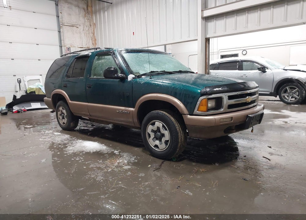 1996 CHEVROLET BLAZER VIN: 1GNDT13WXT2204027