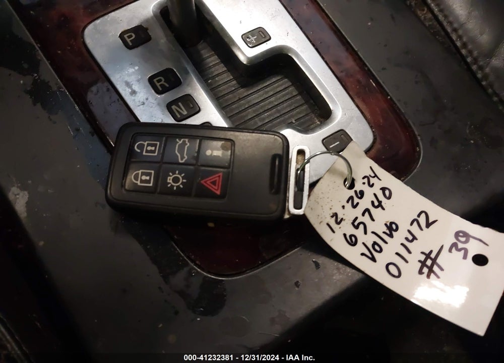 2008 VOLVO XC70 VIN: YV4BZ982181011472