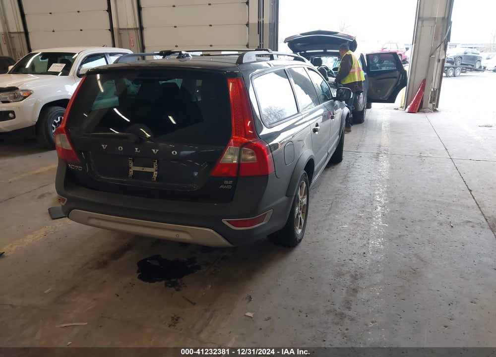 2008 VOLVO XC70 VIN: YV4BZ982181011472