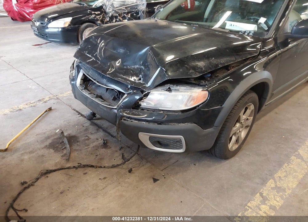 2008 VOLVO XC70 VIN: YV4BZ982181011472