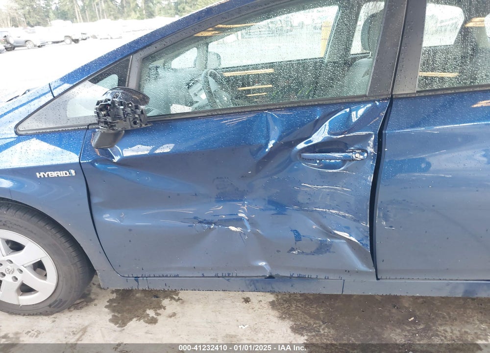 2011 TOYOTA PRIUS TWO VIN: JTDKN3DU4B0312754