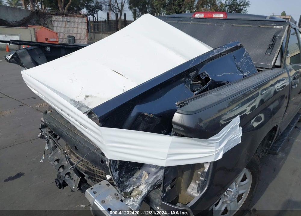2016 TOYOTA TUNDRA SR5 5.7L V8 VIN: 5TFEY5F12GX203596