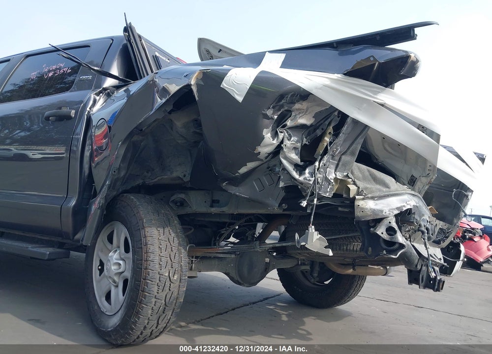 2016 TOYOTA TUNDRA SR5 5.7L V8 VIN: 5TFEY5F12GX203596