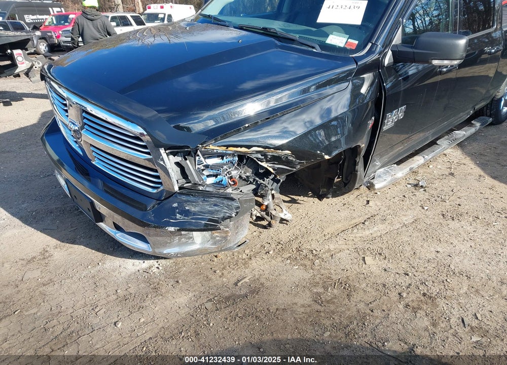 2019 RAM 1500 CLASSIC VIN: 1C6RR7TT1KS713242