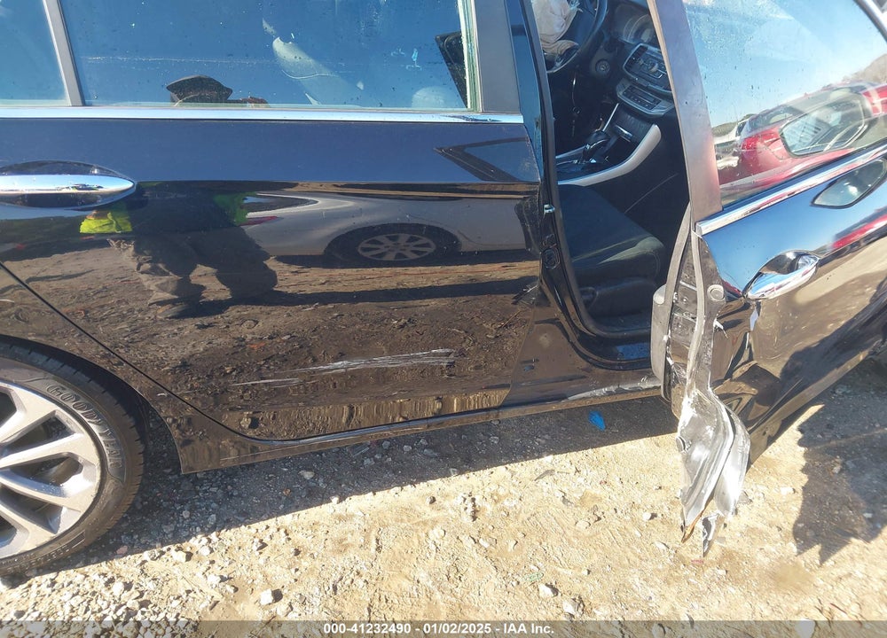 2015 HONDA ACCORD VIN: 1HGCR2F54FA053063