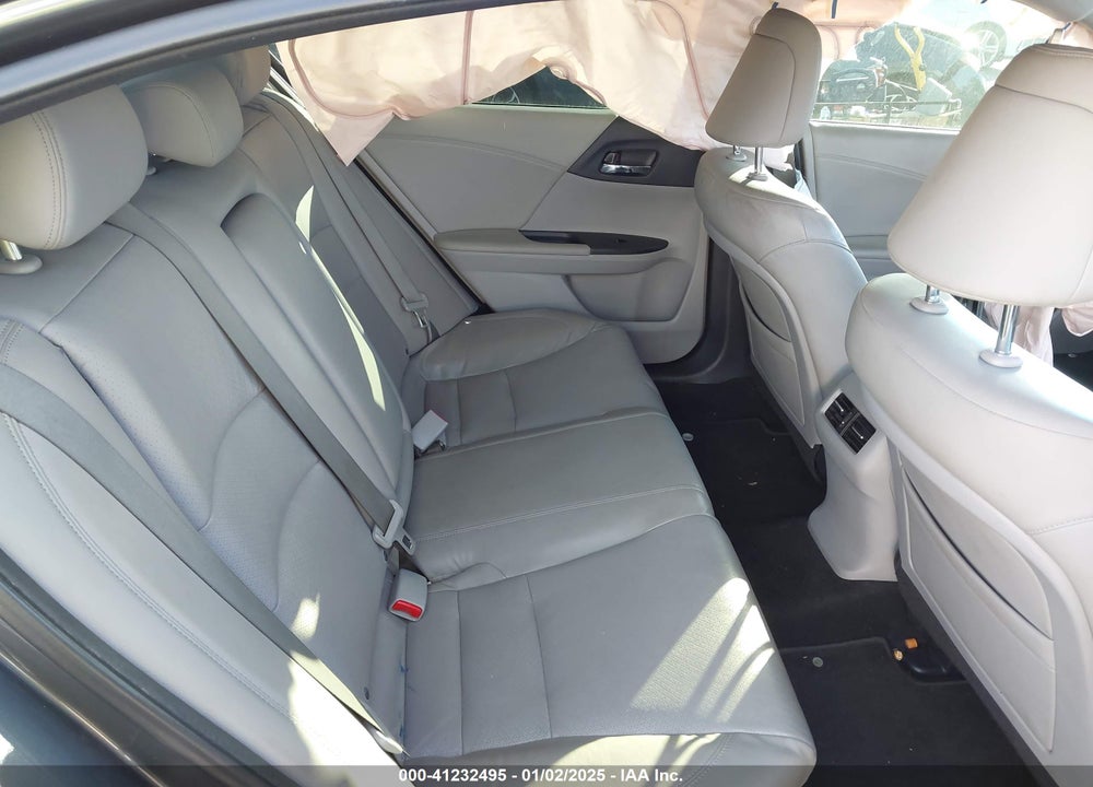 2013 HONDA ACCORD VIN: 1HGCR2F86DA092342