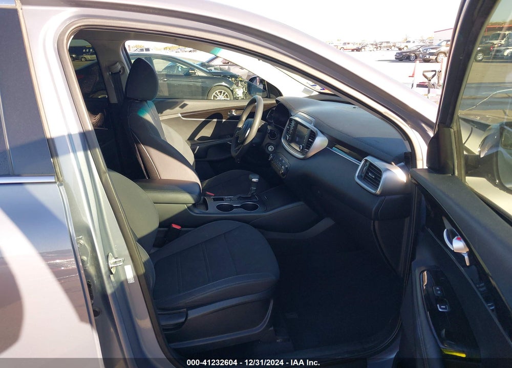 2019 KIA SORENTO 2.4L L VIN: 5XYPG4A34KG596835