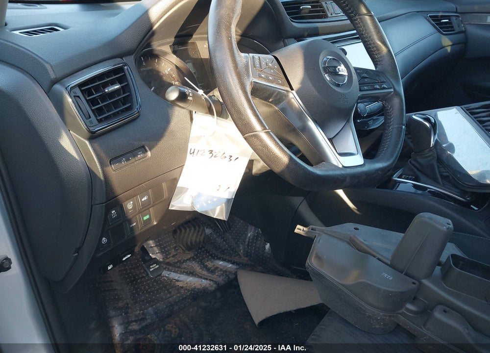 2017 NISSAN ROGUE SV VIN: JN8AT2MT4HW405917