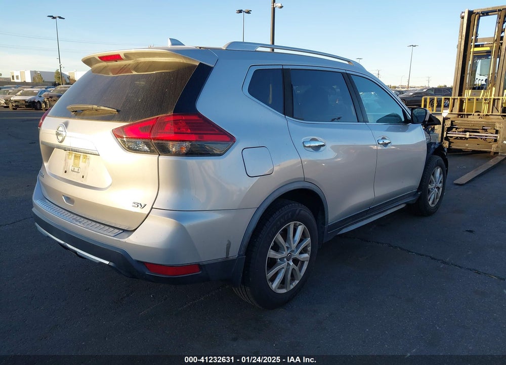 2017 NISSAN ROGUE SV VIN: JN8AT2MT4HW405917
