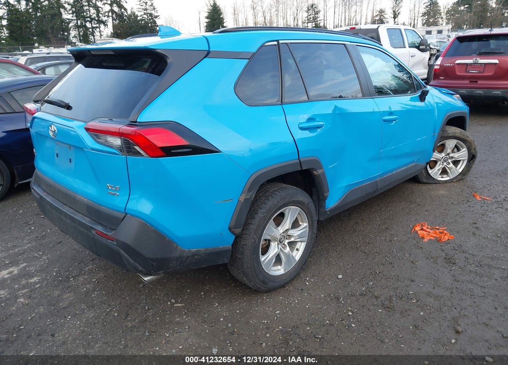2021 TOYOTA RAV4 XLE VIN: 2T3P1RFV6MW161960