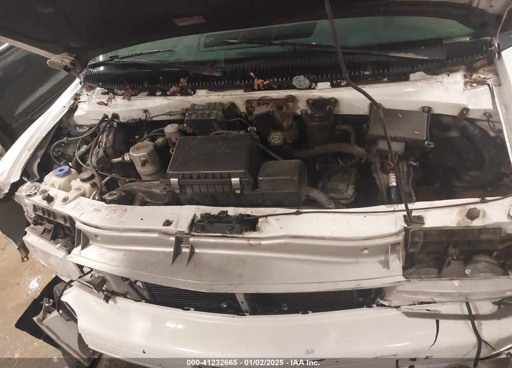 2000 CHEVROLET ASTRO VIN: 1GNDM19W6YB200780