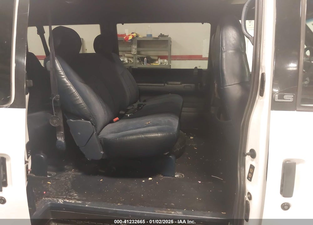 2000 CHEVROLET ASTRO VIN: 1GNDM19W6YB200780