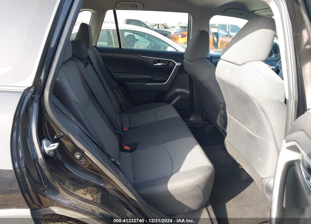2021 TOYOTA RAV4 XLE VIN: 2T3P1RFV3MC141375