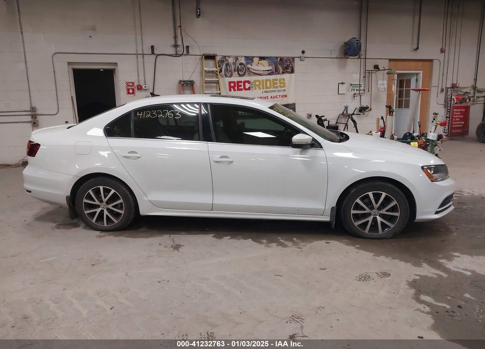 2017 VOLKSWAGEN JETTA 1.4T SE VIN: 3VWDB7AJ4HM226446