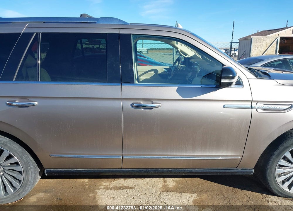 2018 LINCOLN NAVIGATOR RESERVE VIN: 5LMJJ2LT4JEL20874