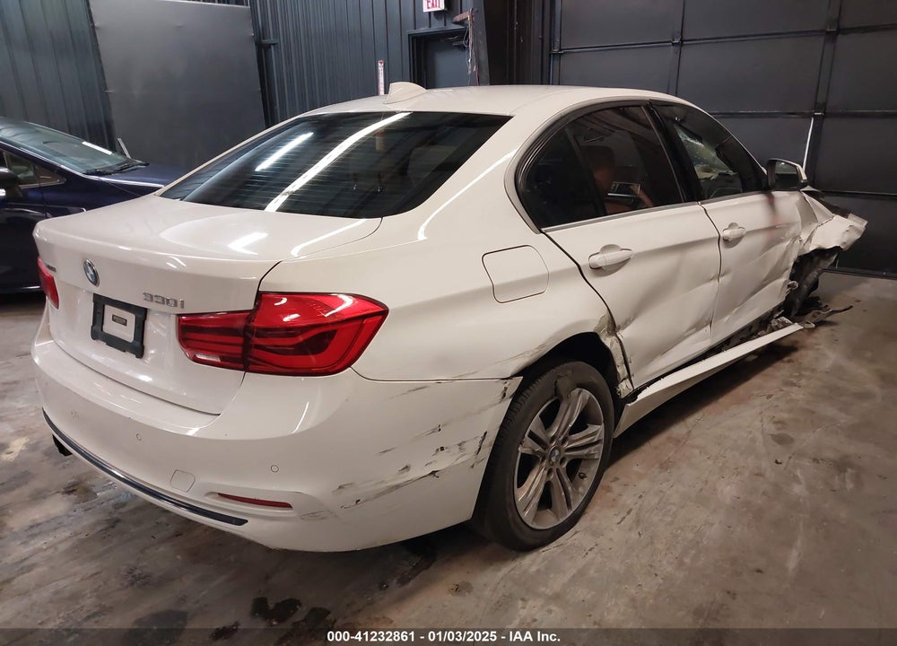 2018 BMW 330I VIN: WBA8D9C52JEM31539