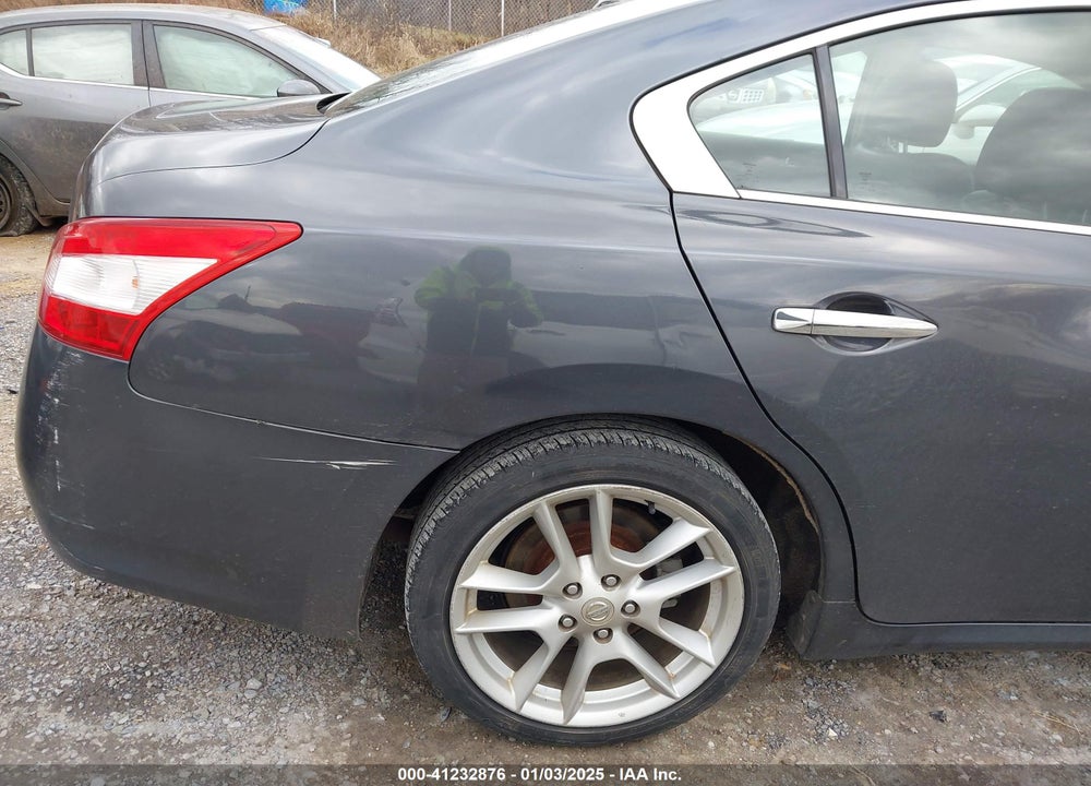 2009 NISSAN MAXIMA 3.5 SV VIN: 1N4AA51E09C816233