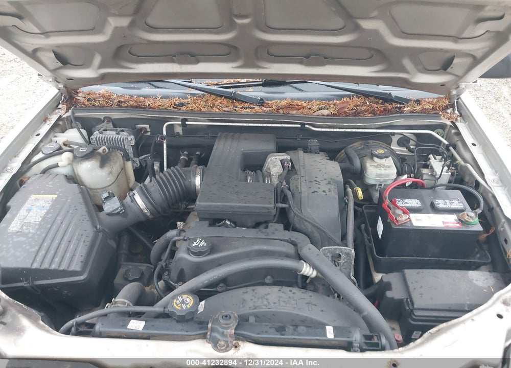 2005 CHEVROLET COLORADO LS VIN: 1GCCS146858230227