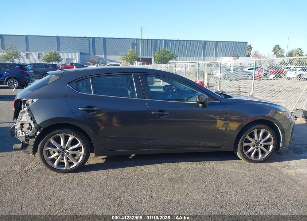 2014 MAZDA 3 S TOURING VIN: JM1BM1L3XE1178105