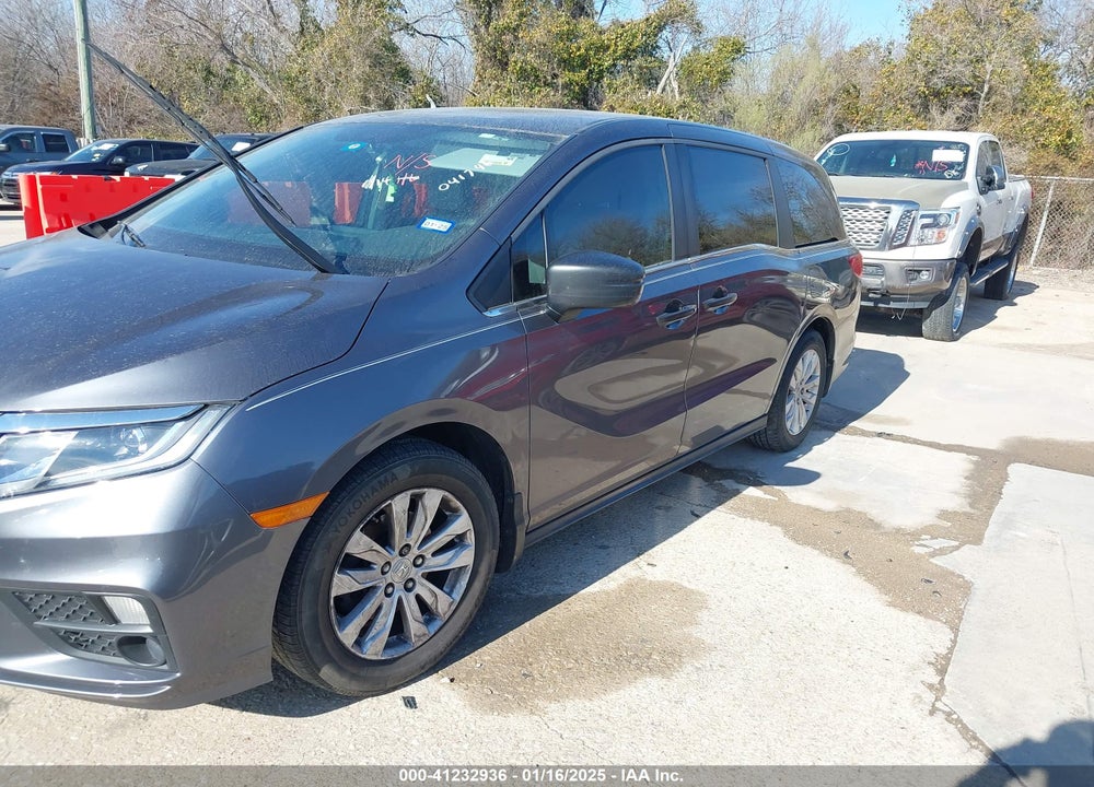 2018 HONDA ODYSSEY LX VIN: 5FNRL6H2XJB041746