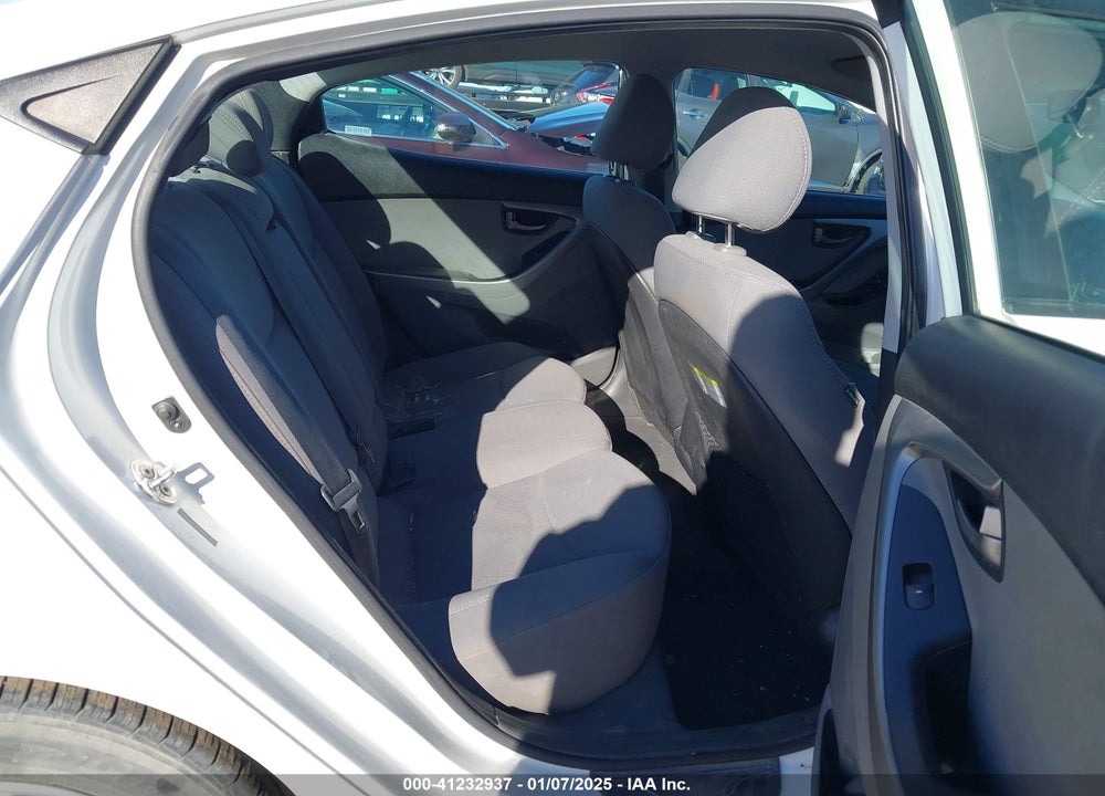 2014 HYUNDAI ELANTRA SE VIN: 5NPDH4AE4EH511734
