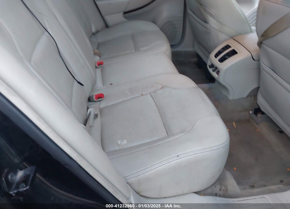 2011 FORD TAURUS VIN: 1FAHP2FWXBG167438