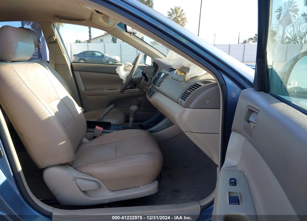 2003 TOYOTA CAMRY LE VIN: 4T1BE32K93U675753