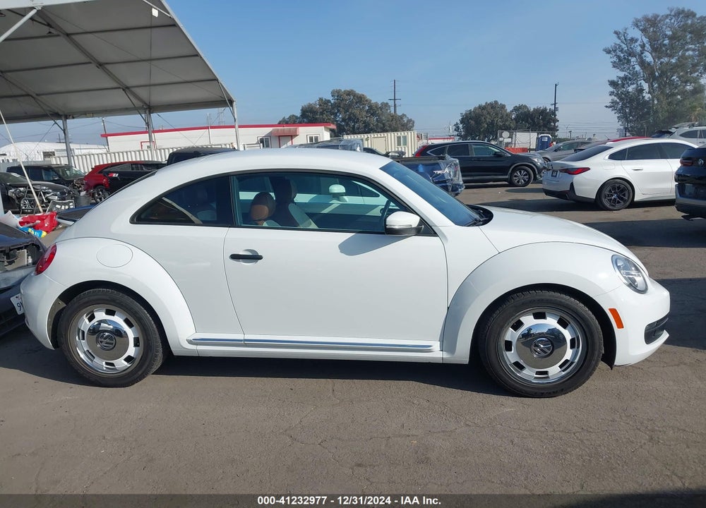 2015 VOLKSWAGEN BEETLE VIN: 3VWF17AT0FM607009