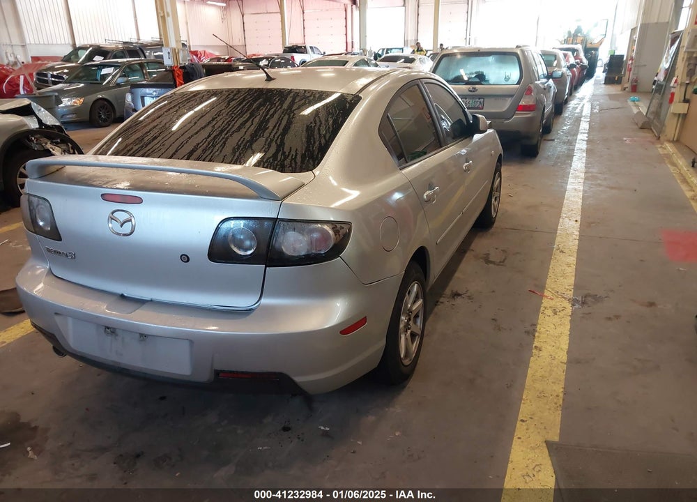2008 MAZDA 3 VIN: JM1BK32F381177010
