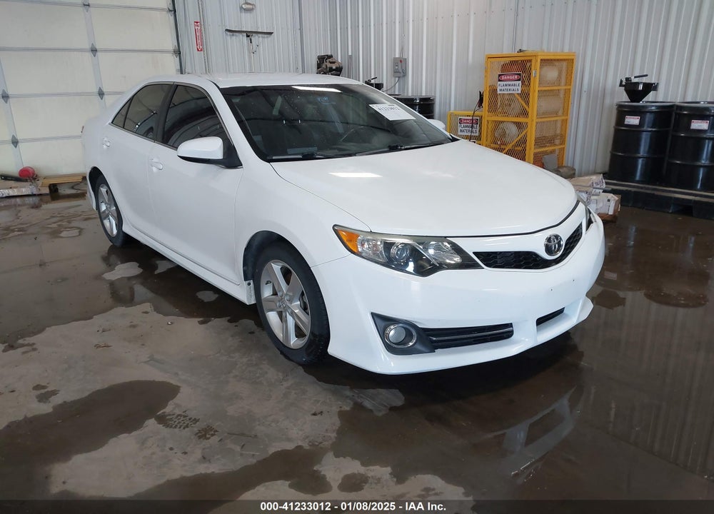 2014 TOYOTA CAMRY SE VIN: 4T1BF1FKXEU792935