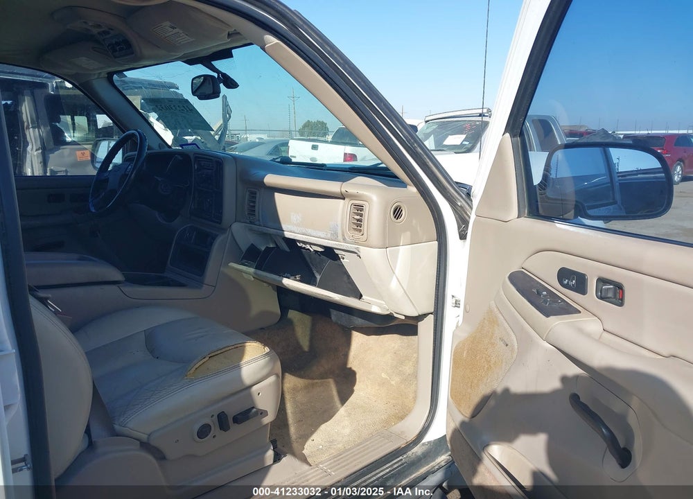 2005 CHEVROLET TAHOE Z71 VIN: 1GNEC13T25R149383
